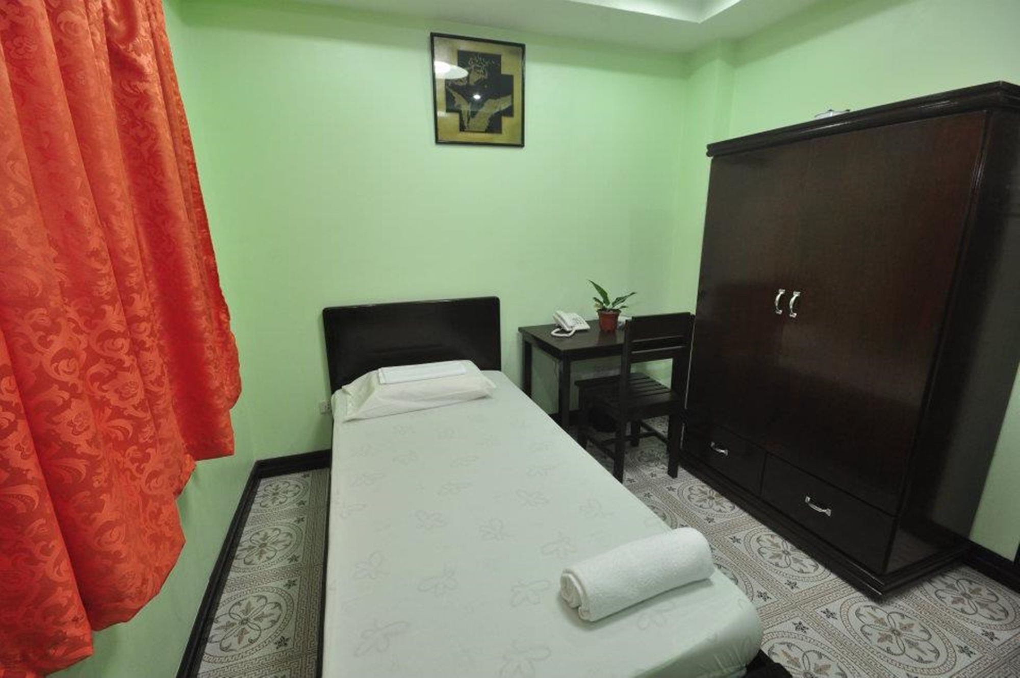 Rooms R Us - Voyagers Palace 公主港 外观 照片